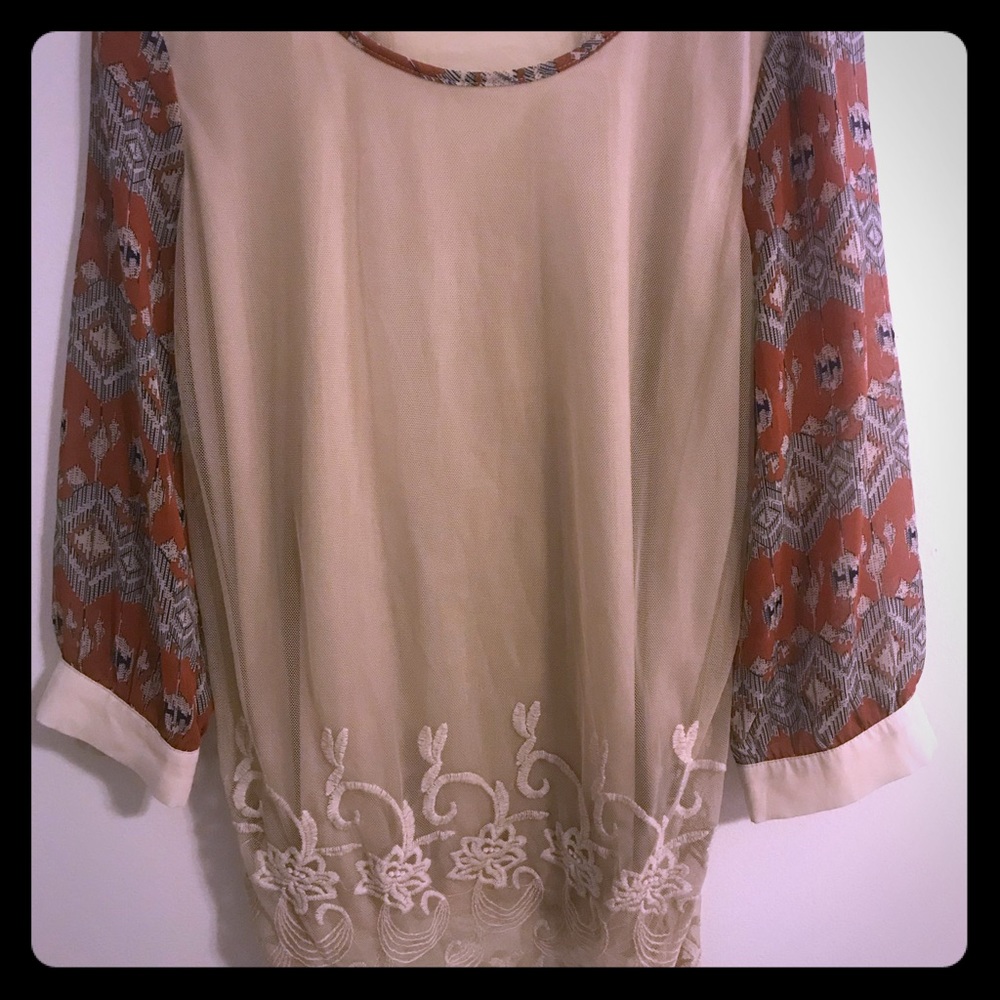 Gimmicks by BKE Top with cross cross back!